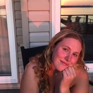 Meet your Posher, Jillian